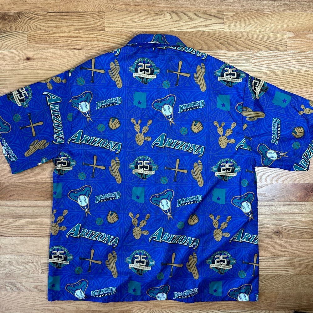 Arizona Diamondbacks 25th Anniversary Hawaiian Button Down Shirt. AOP. size XL - Picture 2 of 7